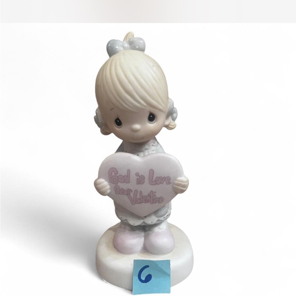 Precious Moments ‘God is Love Dear Valentine’ figurine in good condition